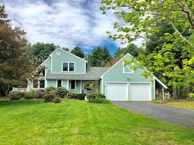 32 Kirkland Road Stow, MA 01775