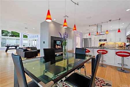 1693 Samar Drive Costa Mesa, CA 92626