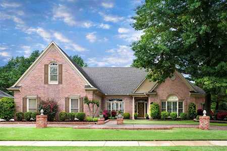 1901 Swynford Ln Collierville, TN 38017