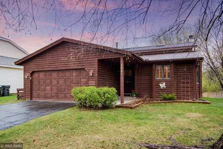 1865 Deer Hills Trail Eagan, MN 55122