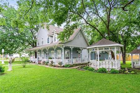 301 Travis Street Roanoke, TX 76262
