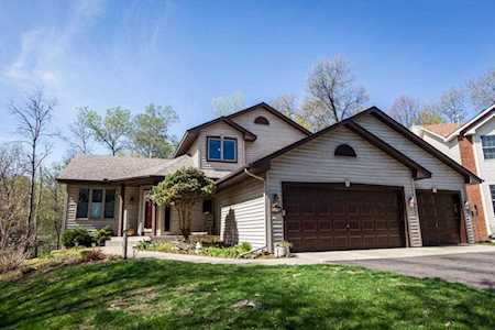2494 Montana Circle E Maplewood, MN 55119