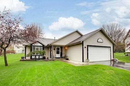 2313 Leyland Cove Woodbury, MN 55125