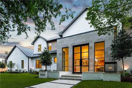 4304 N Cresthaven Road Dallas, TX 75209