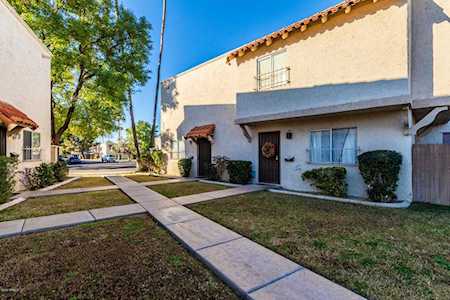 8861 N 12th Place Phoenix, AZ 85020