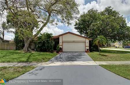 2734 SW 14th Ct Deerfield Beach, FL 33442