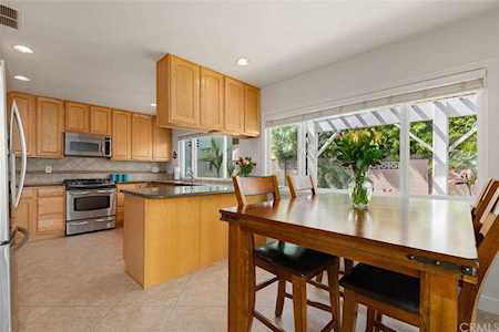 5601 Mossvale Circle Huntington Beach, CA 92649
