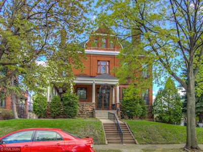 307 Ridgewood Avenue #4 Minneapolis, MN 55403