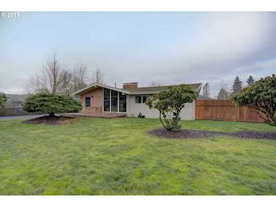 6920 NW NW Canyon Crest Loop Vancouver, WA 98665