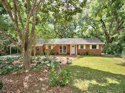 1939 W Indianhead Drive Tallahassee, FL 32301