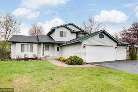 1074 Bonnieview Circle Woodbury, MN 55129
