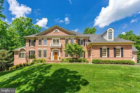 3530 Saint Augustine Ln Oakton, VA 22124