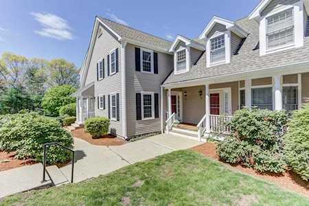 44 Bellwood Circle #44 Bellingham, MA 02019