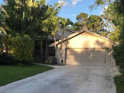 9045 SW Sawgrass Way Palm City, FL 34990