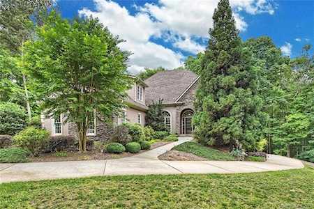 8914 Hillstone Ct Sherrills Ford, NC 28673