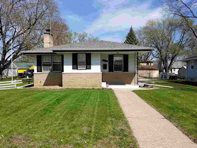 4906 Vincent Avenue N Minneapolis, MN 55430