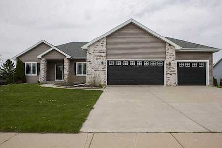 826 Pinnacle Dr Lake Mills, WI 53551