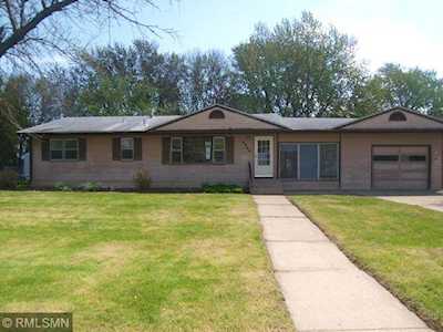 4266 Amber Drive Eagan, MN 55122