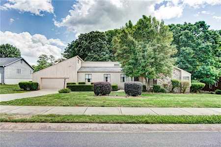 8401 Raintree Ln Charlotte, NC 28277
