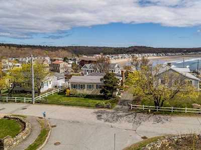 12 Long Beach Rd Gloucester, MA 01930