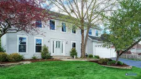 740 Waterford Dr Grayslake, IL 60030