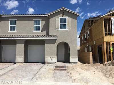 5384 Blustery Towns Ave Las Vegas, NV 89118