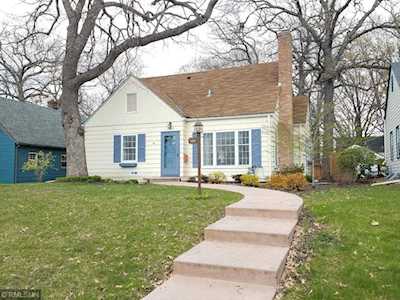 3338 Chowen Avenue N Robbinsdale, MN 55422