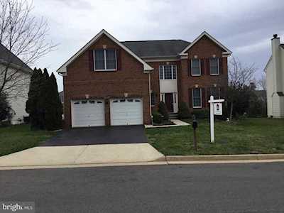 22778 Oatlands Grove Place Ashburn, VA 20148