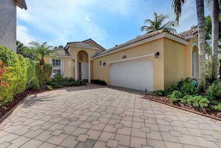 11076 Indian Lake Circle Boynton Beach, FL 33437