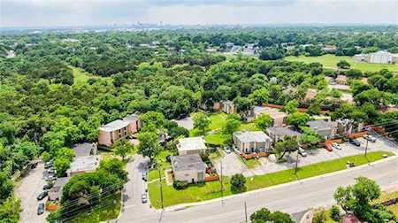 6406 Chimney Creek Cir #B Austin, TX 78723