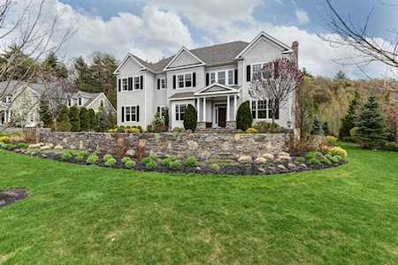 21 Stonegate Dr Westwood, MA 02090