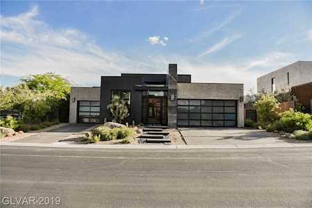 35 Sun Glow Ln Las Vegas, NV 89135