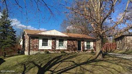 6900 Lake Storm Ct Louisville, KY 40291