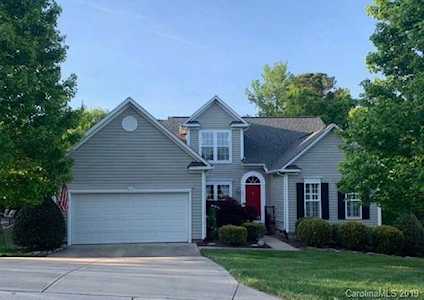 1533 Bayberry Place Lake Wylie, SC 29710