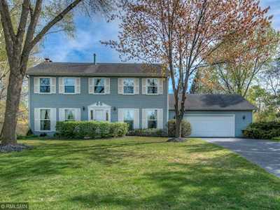 6305 Upper 44th Street Court N Oakdale, MN 55128