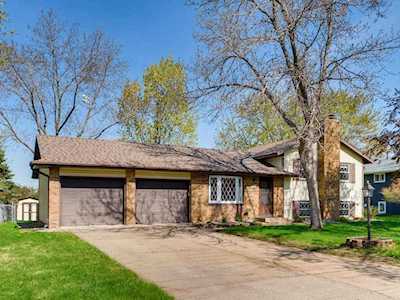 10411 Uplander Street NW Coon Rapids, MN 55433