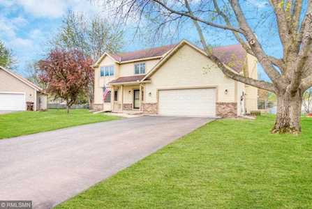 9061 Jareau Avenue S Cottage Grove, MN 55016