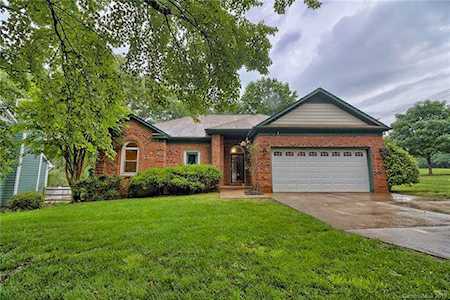 9413 Twin Trail Dr Huntersville, NC 28078