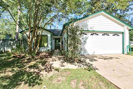 3250 Earl Drive Tallahassee, FL 32309