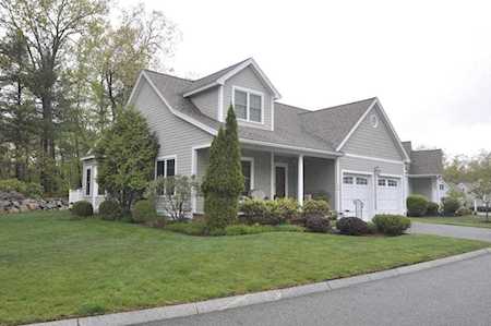 94 Cortland Dr #94 North Andover, MA 01845