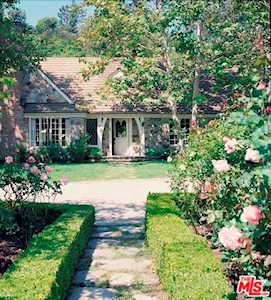 1977 Mandeville Canyon Road Los Angeles, CA 90049