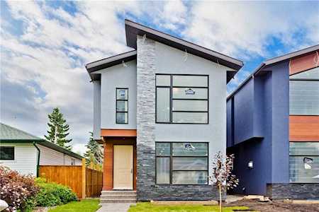 3504 2 Avenue SW Calgary, AB T3C 0A1