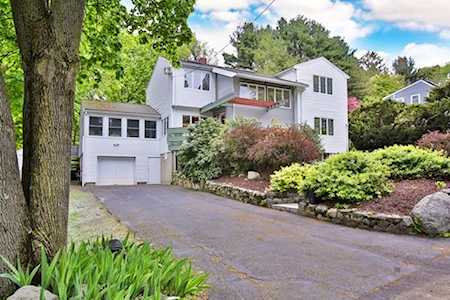 34 Oak St Lexington, MA 02421