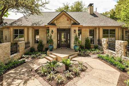 601 Furlong Dr Austin, TX 78746