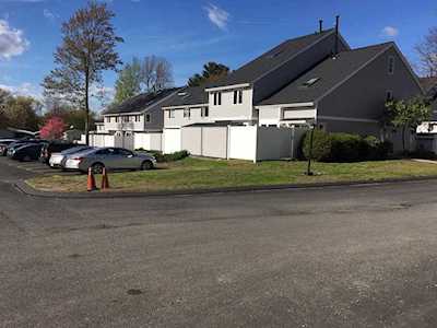 25 Meadow Pond Dr #G Leominster, MA 01453