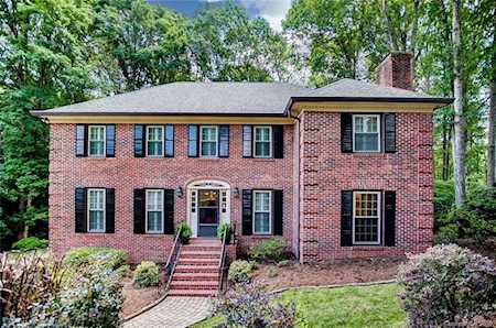 9901 Whitethorn Dr Charlotte, NC 28277