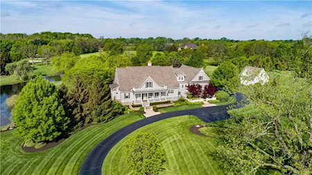 7256 Hunt Club Drive Zionsville, IN 46077