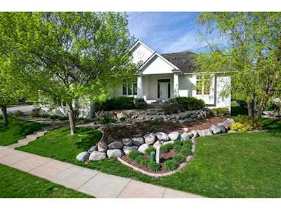 6998 Kenmare Drive Bloomington, MN 55438