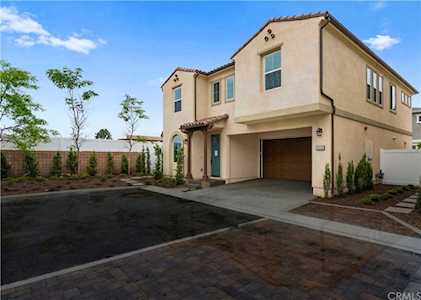 2632 Lucent Ln Costa Mesa, CA 92626