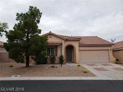 8308 Dawn Breeze Ave Las Vegas, NV 89131